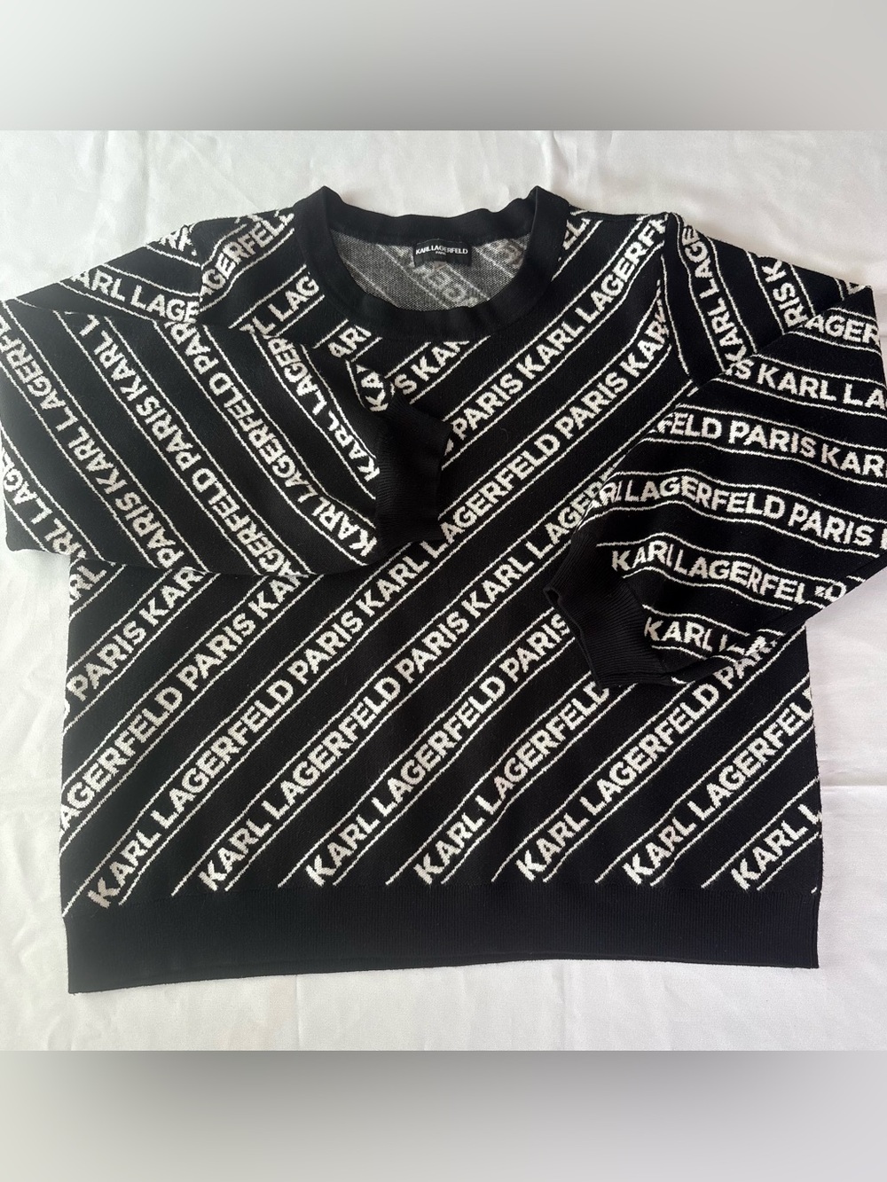 Karl Lagerfeld Paris Womens XL Black White All Over Logo Crewneck Sweater